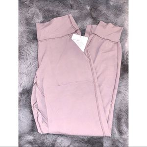 Lululemon Align Jogger (Nulu) in Frosted Mulberry